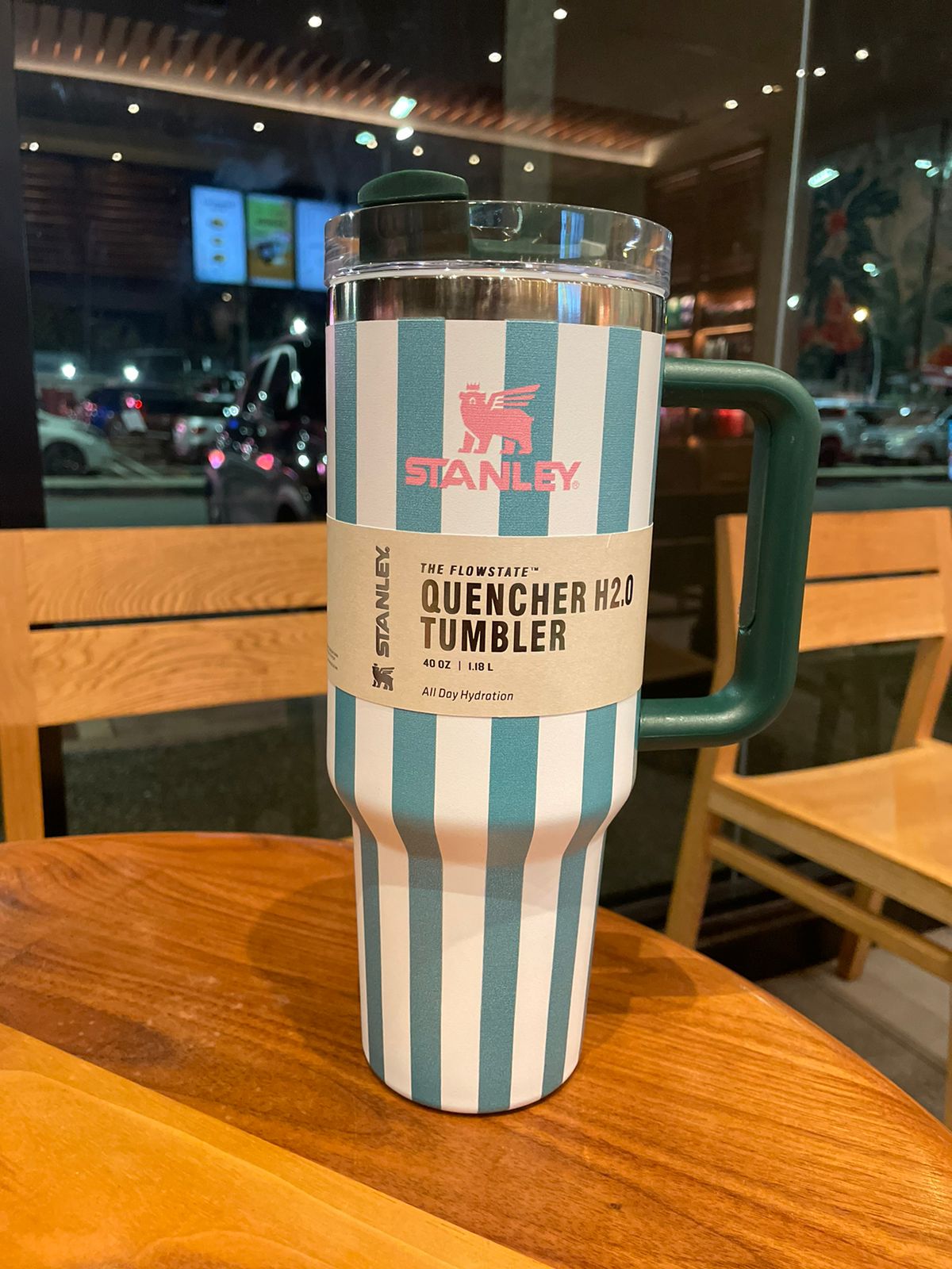 Victoria Secret 40oz Stanley Cup