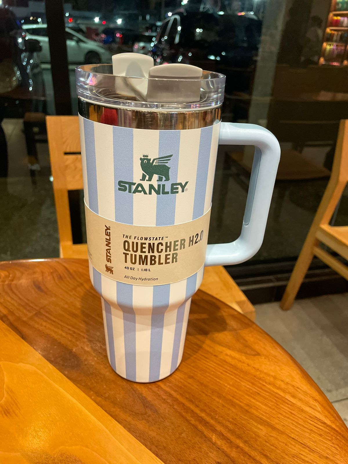 Victoria Secret 40oz Stanley Cup